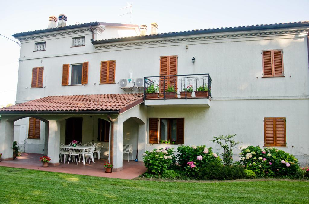 La Coccinella Bed & Breakfast Iesi Luaran gambar