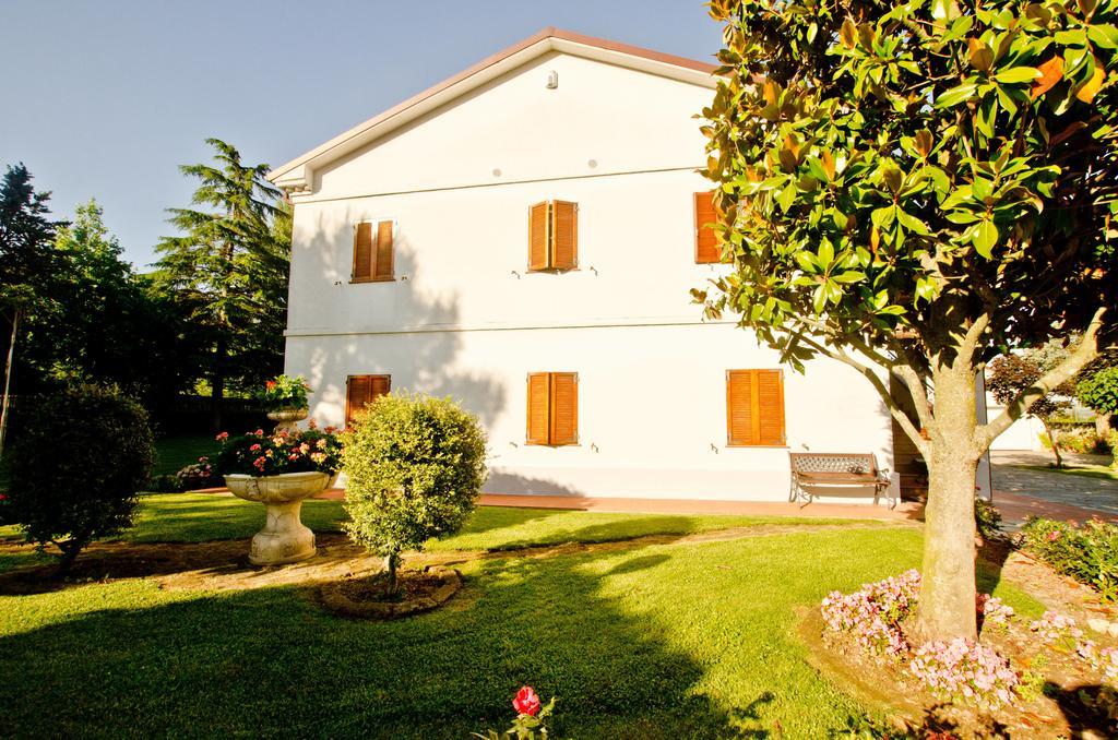 La Coccinella Bed & Breakfast Iesi Luaran gambar